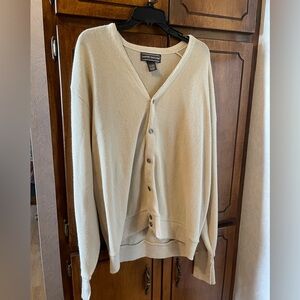 David Taylor Men's Light Cream V-Neck Button Cardigan